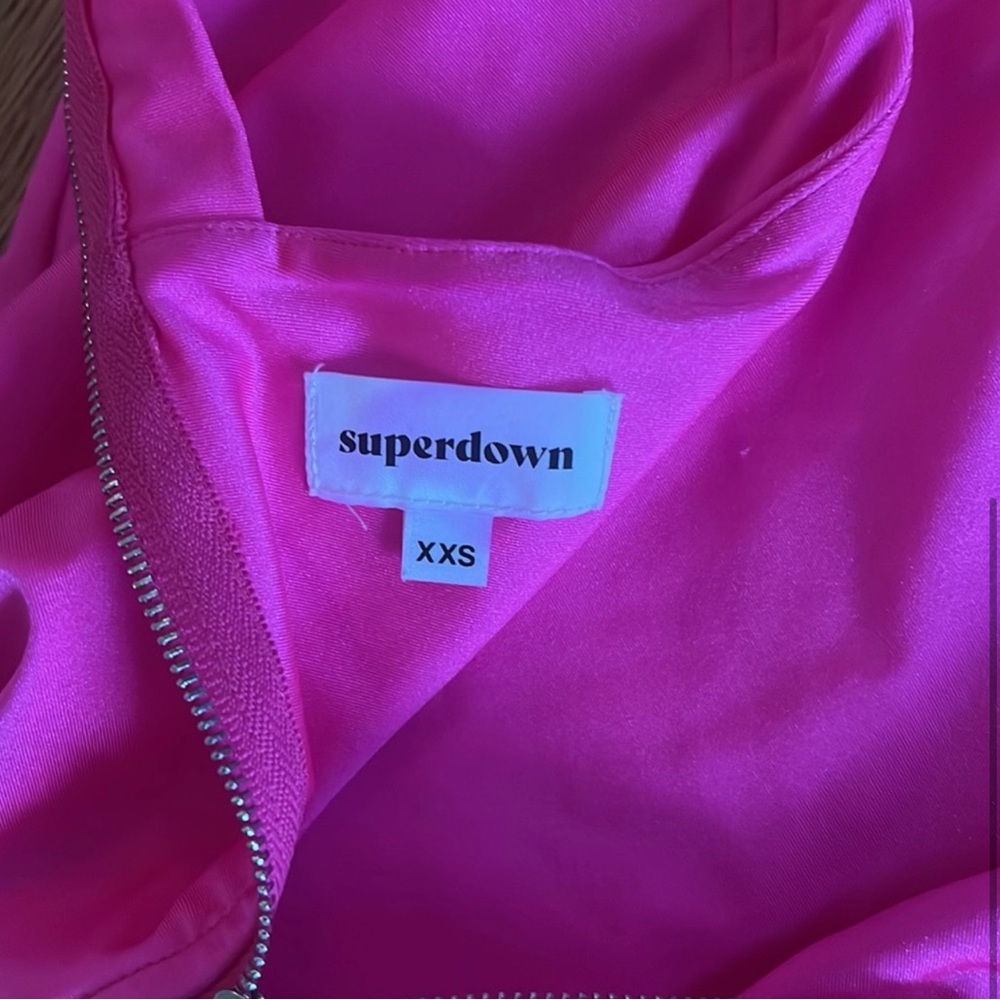 Superdown Dress in pink - Picture 3 of 3